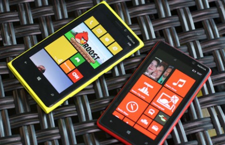 Nokia-Lumia-920-es-Lumia-820