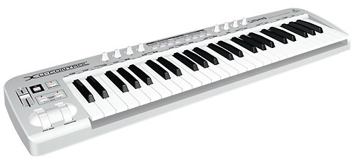 Behringer UMX-49 MIDI billentyűzet